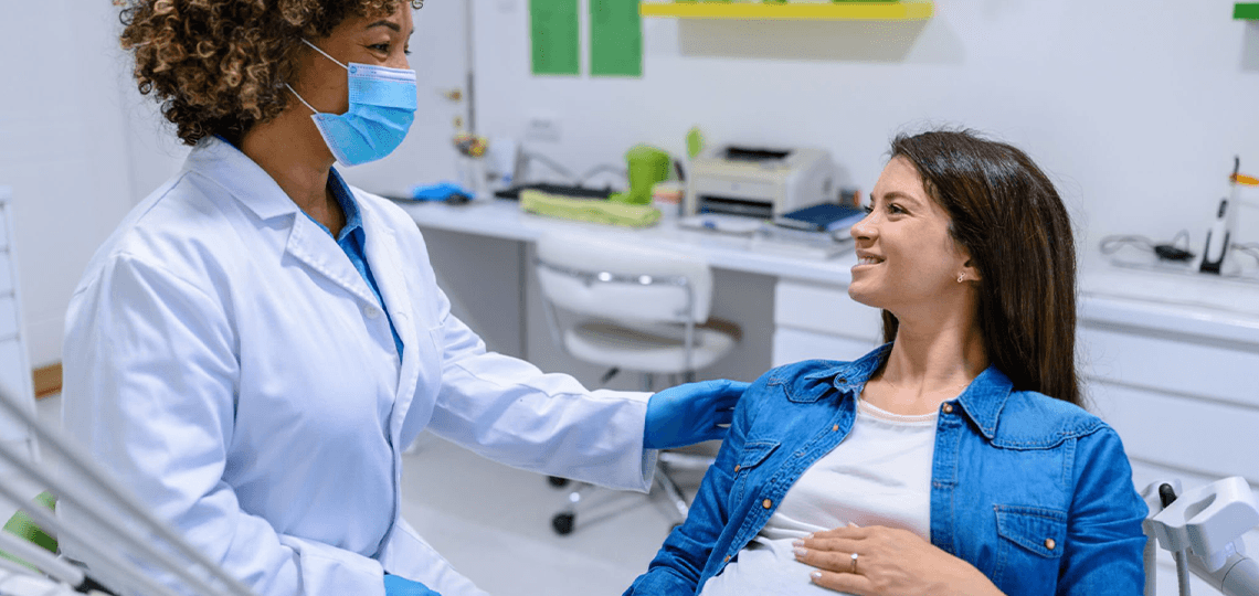 Pré-natal odontológico: Cuidados essenciais durante a gravidez.